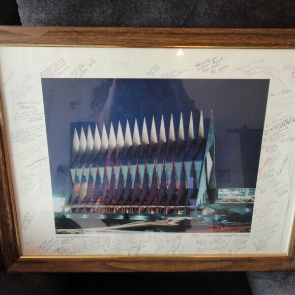 VTG FRAMED AIR FORCE ACADEMY CHAPEL w/ORIGINAL SIGNATURES AND AUTOGRAPHS LD 3126